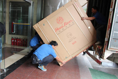苍溪钢琴贵重工艺品无忧运